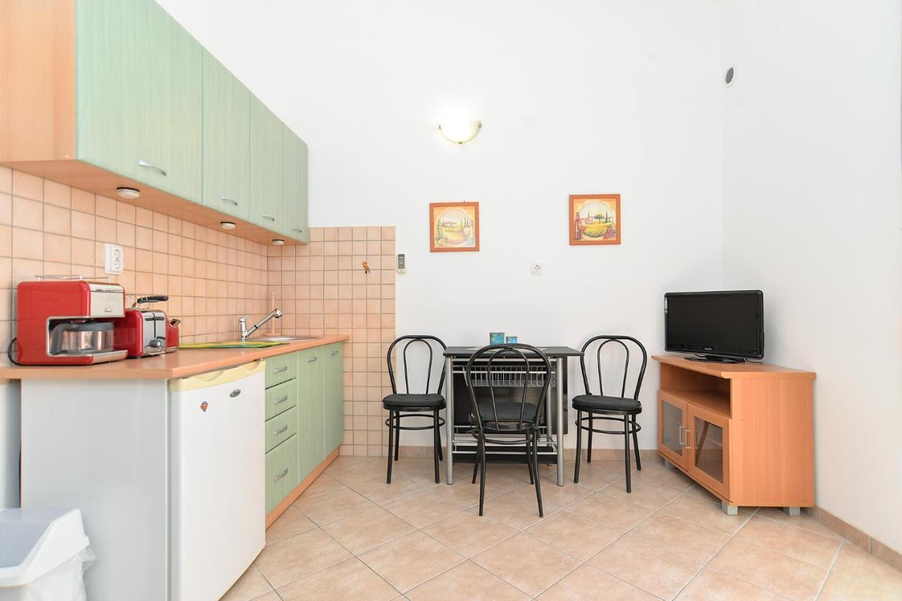 Apartments Ariana 1989 Fažana Dış mekan fotoğraf